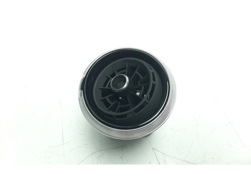 Recambio de rejilla aireadora para audi a3 sportback (8vf) 1.5 16v tsi act referencia OEM IAM 81A820901F  