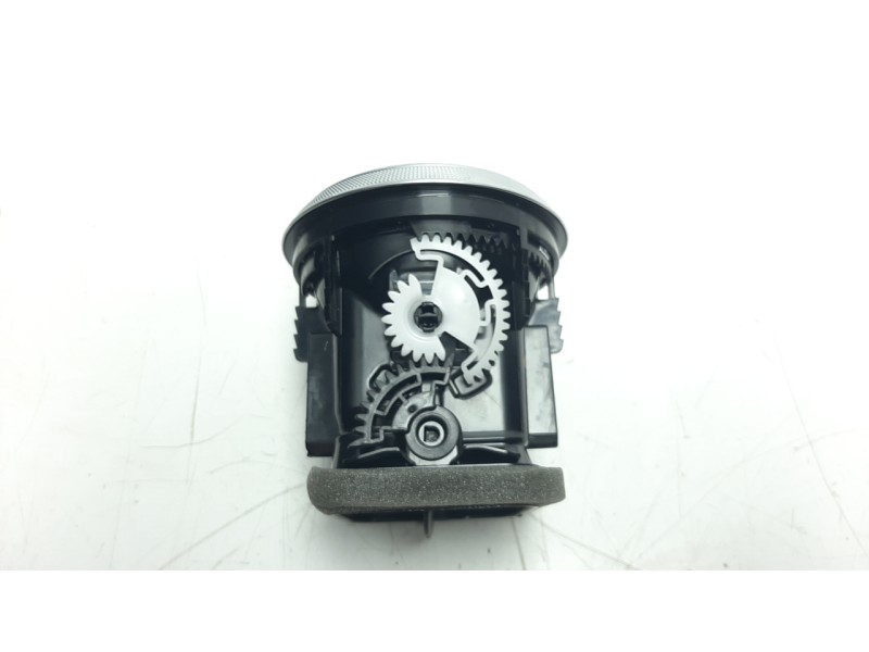 Recambio de rejilla aireadora para audi a3 sportback (8vf) 1.5 16v tsi act referencia OEM IAM 81A820901F  