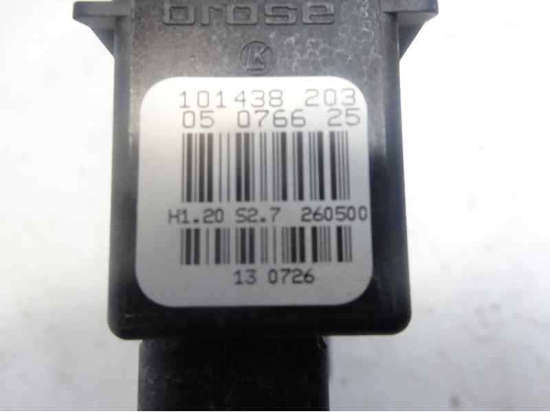 Recambio de motor elevalunas trasero derecho para volkswagen passat variant (3b5) comfortline referencia OEM IAM 0130821696 1014