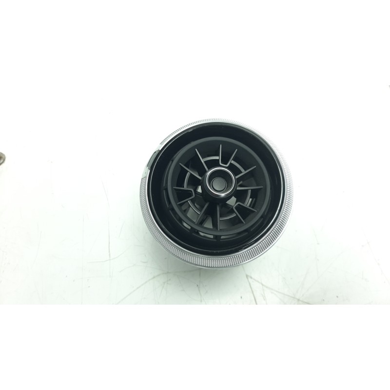 Recambio de rejilla aireadora para audi a3 sportback (8vf) 1.5 16v tsi act referencia OEM IAM 81A820901F  