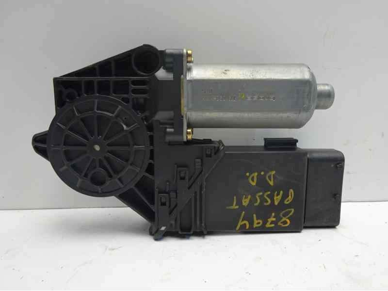 Recambio de motor elevalunas delantero derecho para volkswagen passat variant (3b5) comfortline referencia OEM IAM  0130821694 9