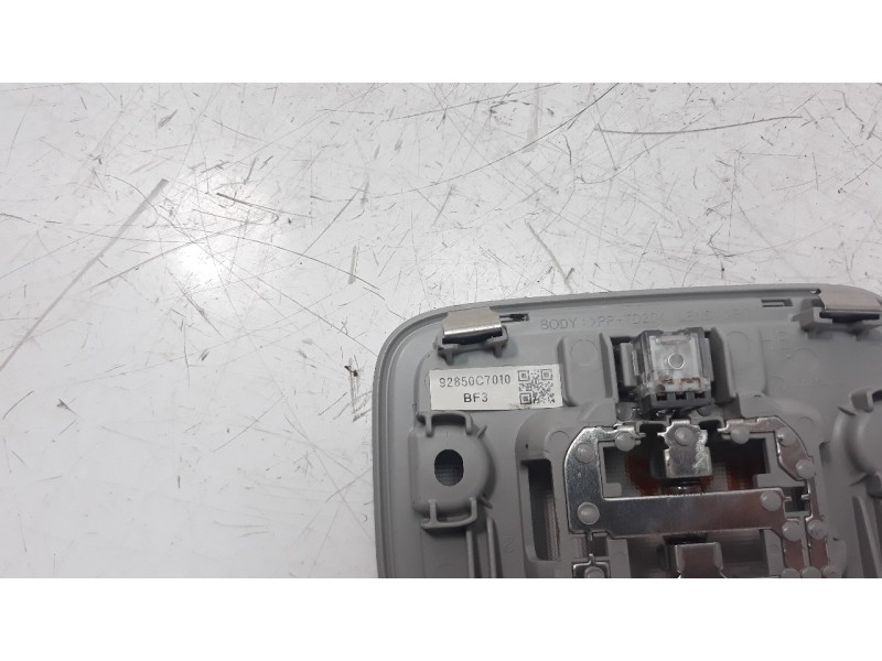 Recambio de luz interior para kia rio (yb) 1.2 cat referencia OEM IAM 92850C7010  