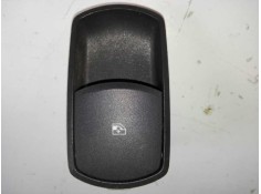 MANDO ELEVALUNAS DELANTERO DERECHO 13189333 