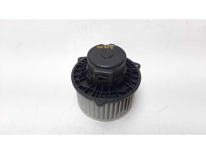 Recambio de ventilador calefaccion para kia ceed 1.4 cat referencia OEM IAM EB1D1NXJAA 97113J7000 