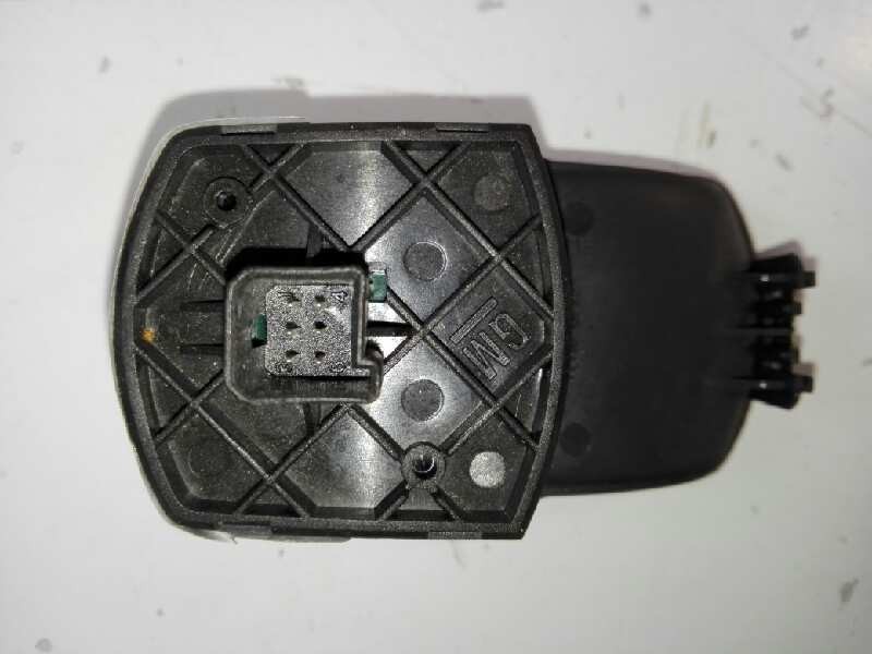 Recambio de mando elevalunas delantero derecho para opel corsa d enjoy referencia OEM IAM 13189333  