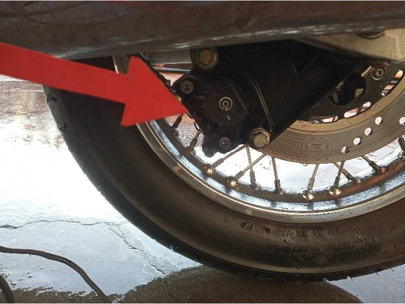 Recambio de pinza de freno trasera izquierda para guzzi nevada nevada 750 referencia OEM IAM GU31653081  