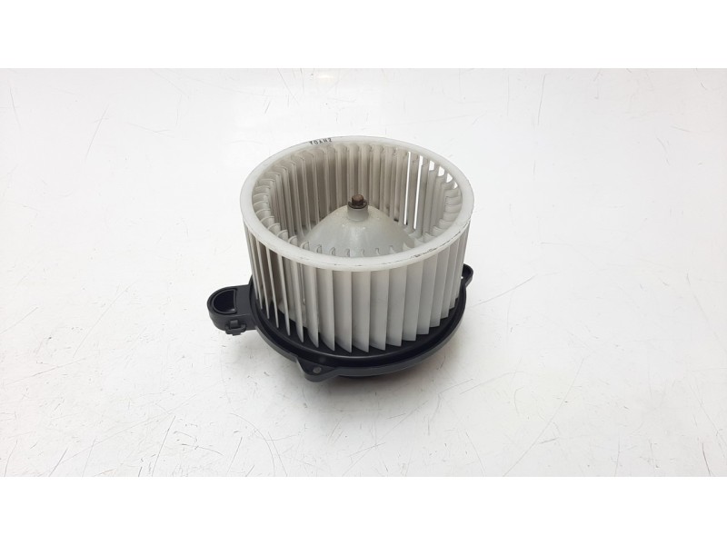 Recambio de ventilador calefaccion para kia ceed 1.4 cat referencia OEM IAM EB1D1NXJAA 97113J7000 