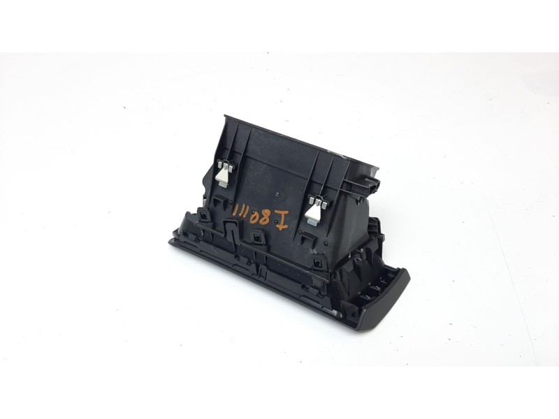 Recambio de rejilla aireadora para peugeot 308 1.2 12v e-thp referencia OEM IAM 1303818XZD  