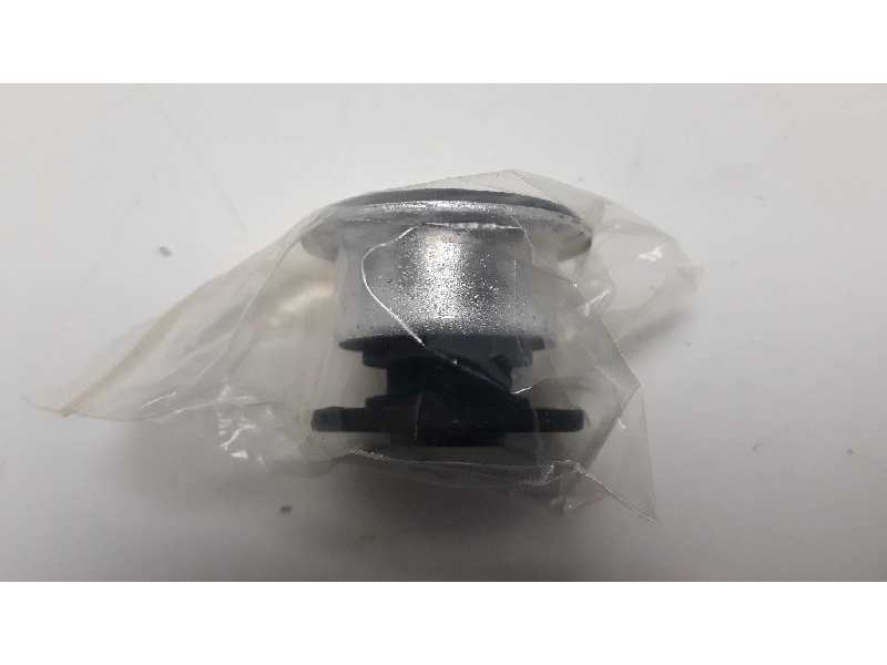Recambio de soporte brazo suspension delantero derecho para volkswagen touareg (7l6) referencia OEM IAM 2308677 2674 