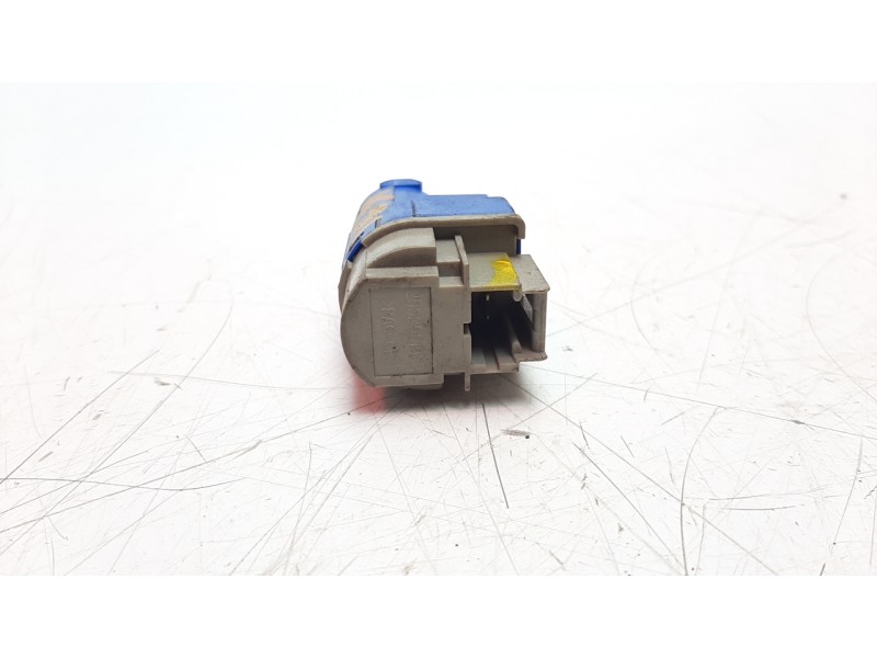 Recambio de interruptor para dacia dokker 1.5 blue dci diesel fap cat referencia OEM IAM 253255192R  