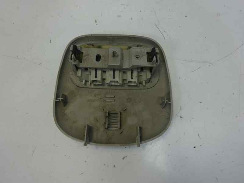 Recambio de luz interior para citroen c5 berlina 2.0 hdi sx referencia OEM IAM 9636696877  