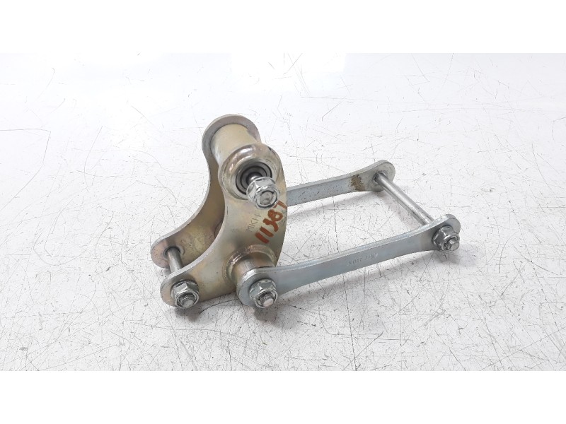 Recambio de puente trasero para honda x-adv referencia OEM IAM 52465MKHD00  