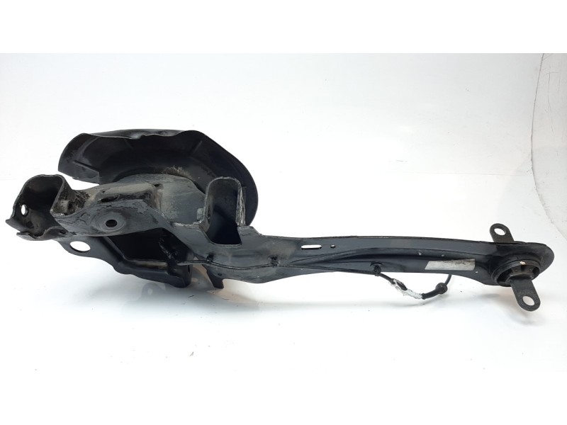 Recambio de mangueta trasera derecha para volvo v40 kinetic referencia OEM IAM 31406755  