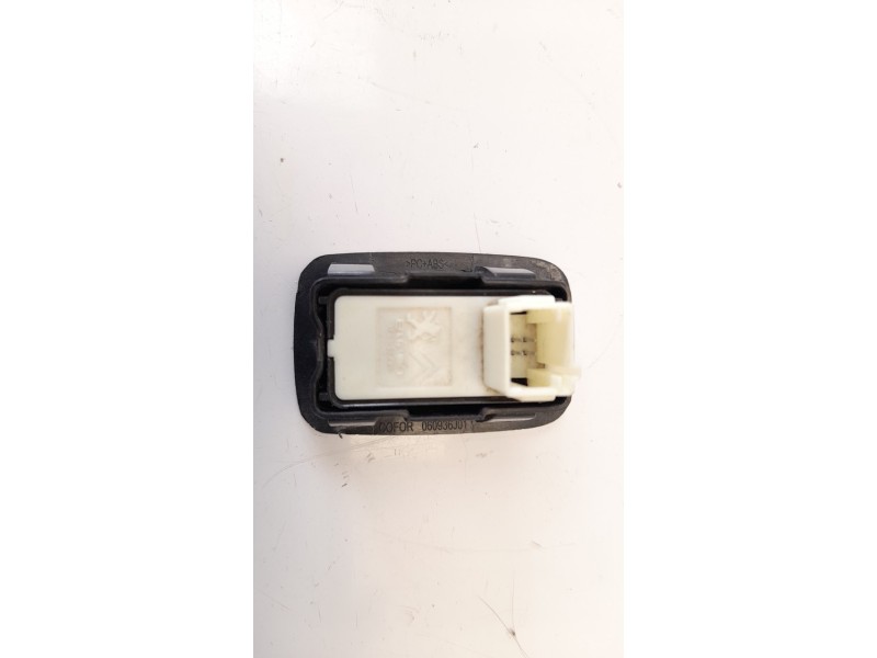 Recambio de mando elevalunas trasero derecho para citroen berlingo live m referencia OEM IAM 980448032ZD  