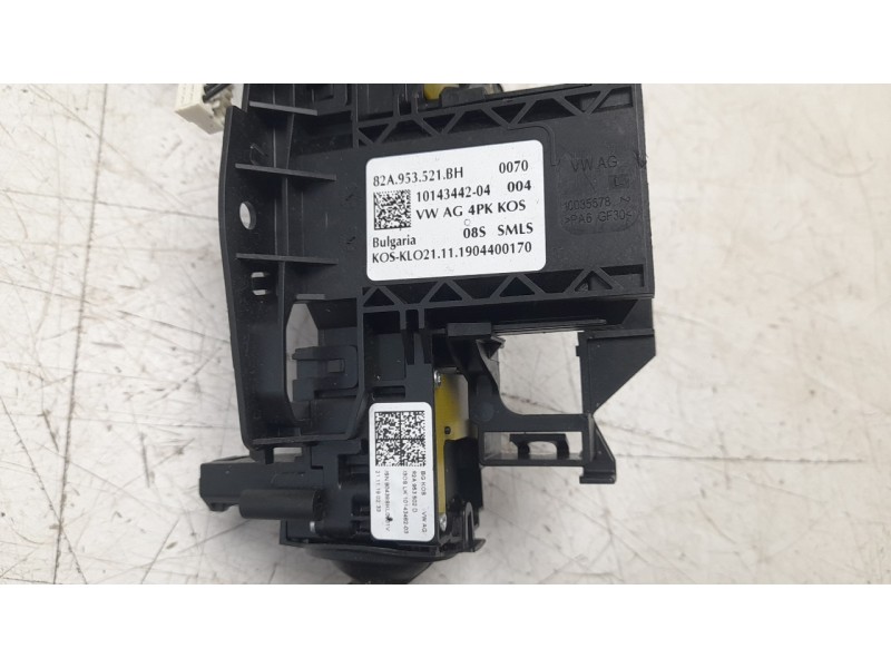 Recambio de mando multifuncion para audi a3 sportback (8vf) referencia OEM IAM 82A953521BH  