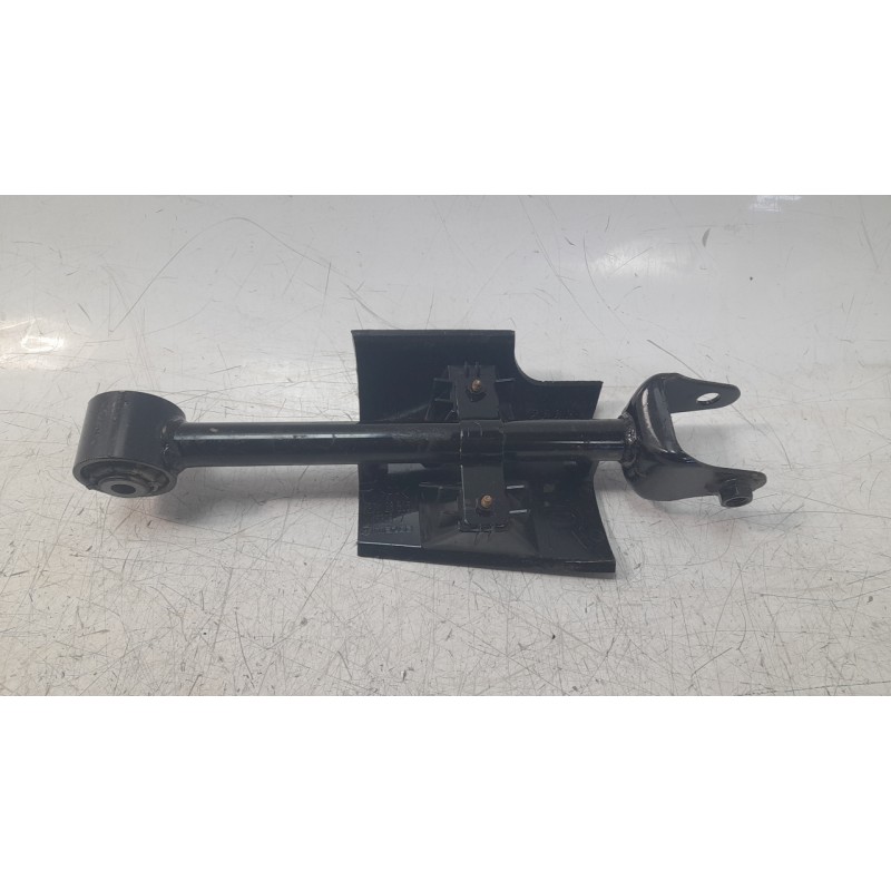 Recambio de brazo suspension inferior trasero derecho para mazda cx-5 2.2 turbodiesel cat referencia OEM IAM   