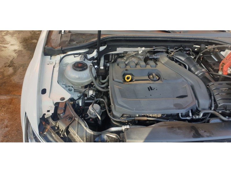 Recambio de alternador para audi a3 sportback (8vf) referencia OEM IAM 04E903015P ALF350551 