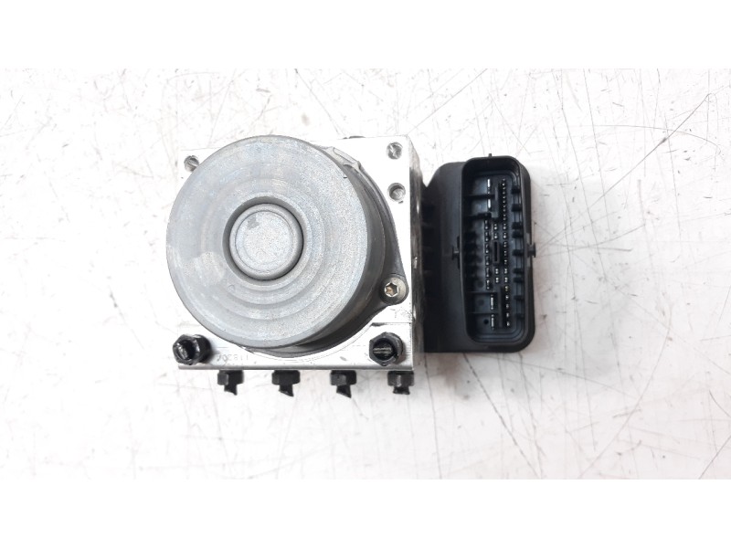 Recambio de abs para toyota corolla (e21) referencia OEM IAM 4451012600  