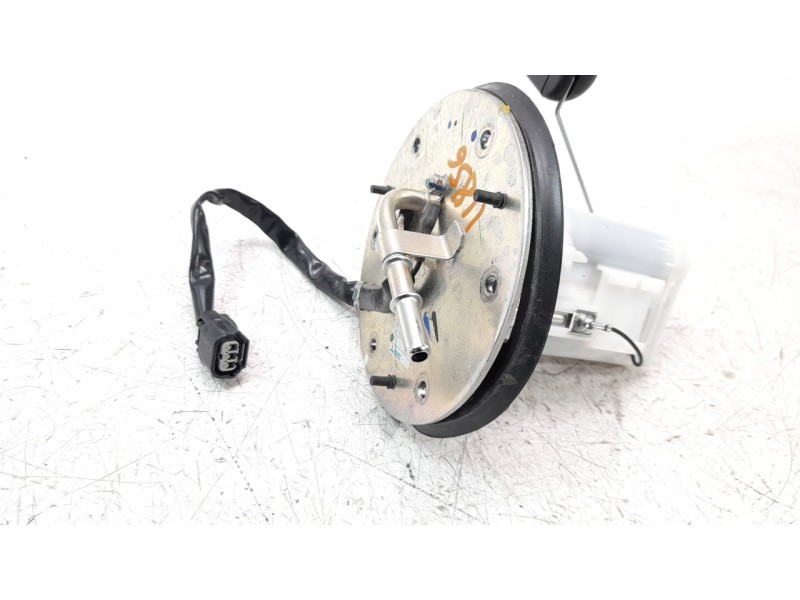 Recambio de bomba combustible para honda cb 650r referencia OEM IAM 16700MKND52  