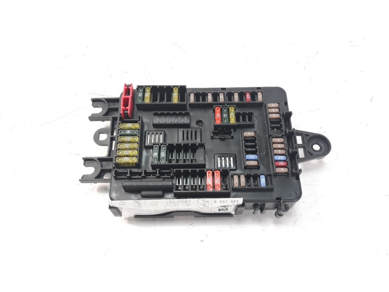 Recambio de caja reles / fusibles para bmw serie 1 lim. (f20) 2.0 turbodiesel referencia OEM IAM 933788101  