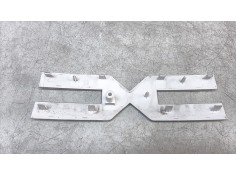 Recambio de emblema para dacia sandero iii stepway expression referencia OEM IAM 628906394R   2