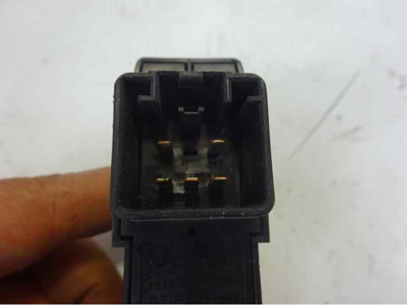 Recambio de mando elevalunas trasero izquierdo para volvo s40 berlina 1.6 referencia OEM IAM 30889759  