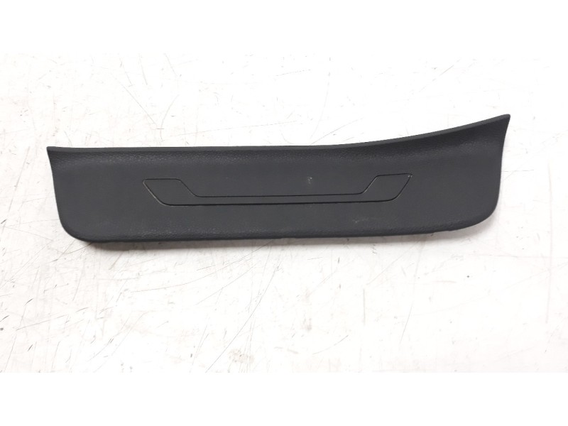 Recambio de moldura para kia optima 1.7 crdi cat referencia OEM IAM 85879D4000  