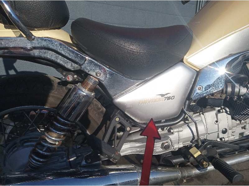 Recambio de moldura para guzzi nevada nevada 750 referencia OEM IAM GU234762101  