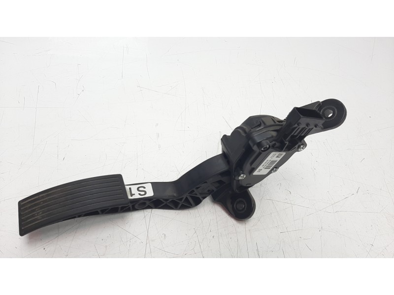 Recambio de potenciometro pedal para kia rio 1.2 cat referencia OEM IAM 327001W000  