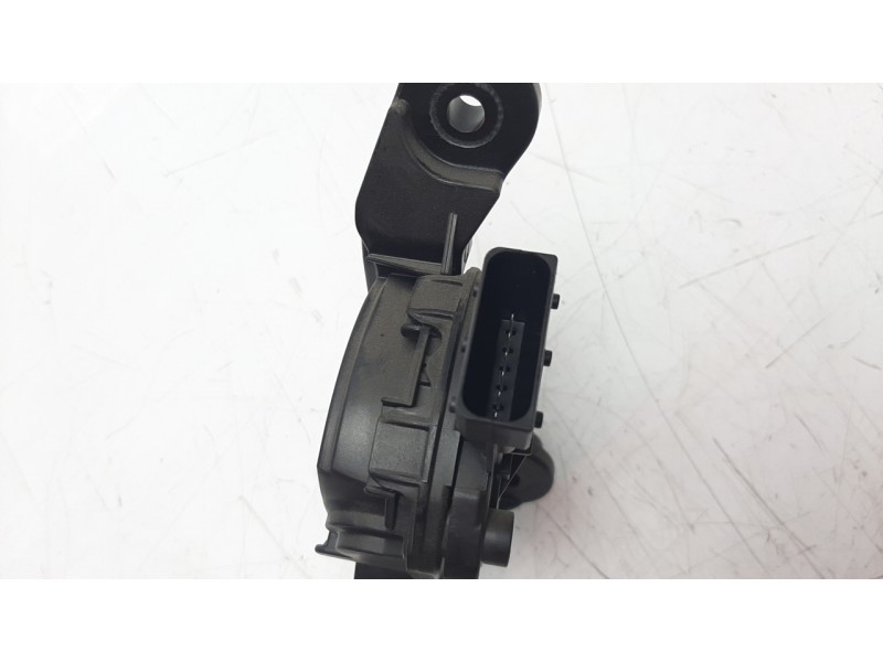 Recambio de potenciometro pedal para kia rio 1.2 cat referencia OEM IAM 327001W000  