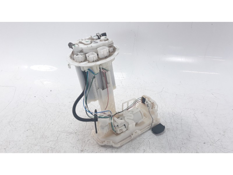 Recambio de bomba combustible para toyota corolla (e21) referencia OEM IAM 7702002C50  