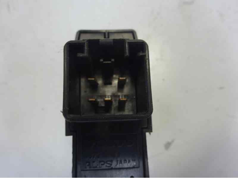 Recambio de mando elevalunas trasero derecho para volvo s40 berlina 1.6 referencia OEM IAM 30889757  
