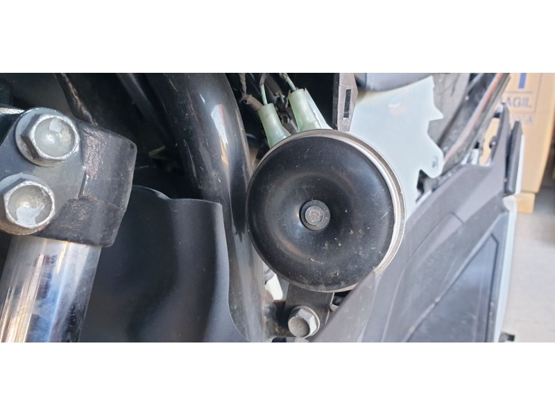 Recambio de claxon para honda pcx 125 referencia OEM IAM 38120K1ZJ11  