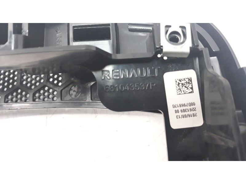 Recambio de moldura para renault clio iv 0.9 referencia OEM IAM 681043537R  
