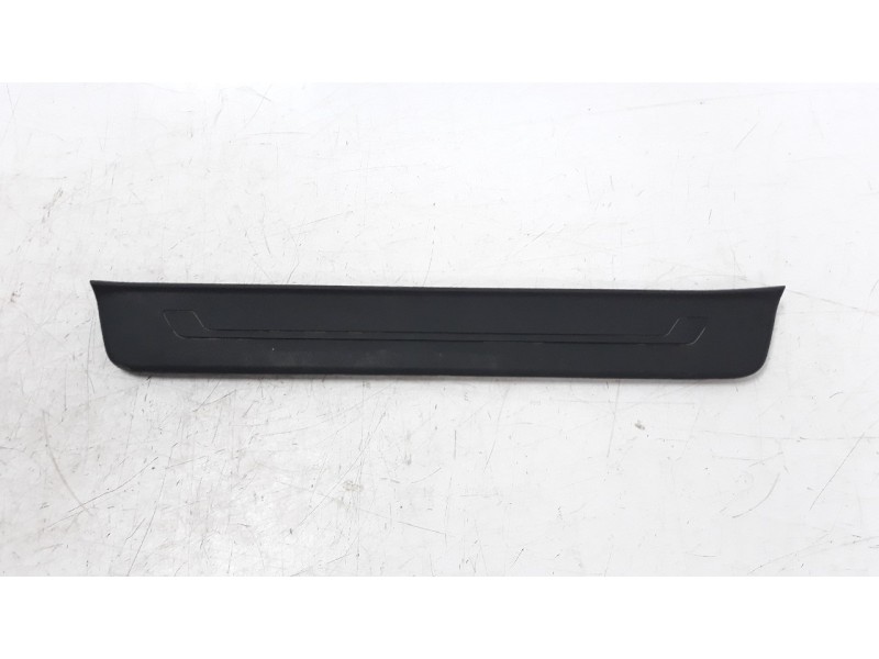 Recambio de moldura para kia optima 1.7 crdi cat referencia OEM IAM 85874D4000  