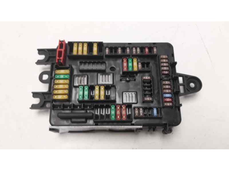 Recambio de caja reles / fusibles para bmw serie 1 lim. 5-trg. (f20) 116d referencia OEM IAM 938907001  