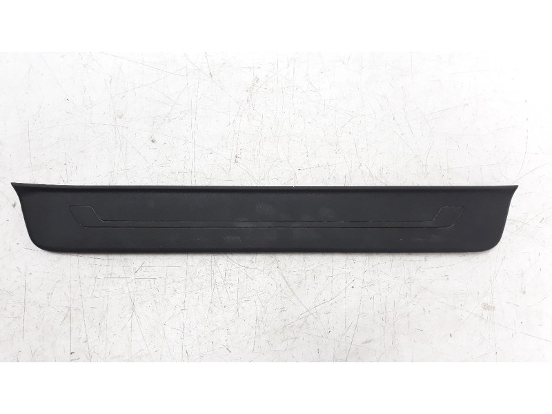 Recambio de moldura para kia optima 1.7 crdi cat referencia OEM IAM 85884D4000  