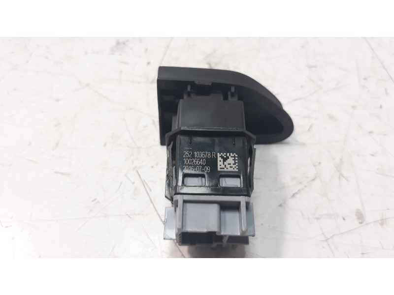 Recambio de interruptor para renault clio iv 0.9 referencia OEM IAM 252103678R  