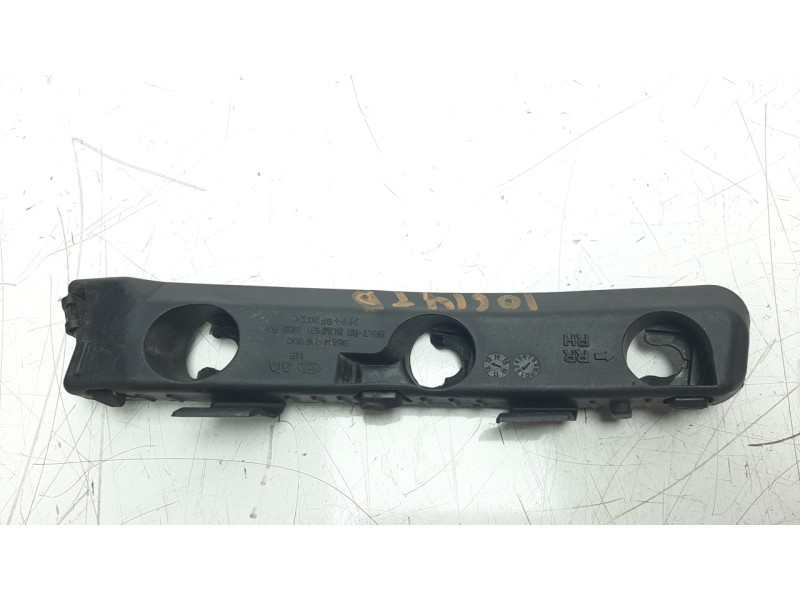 Recambio de moldura para kia rio 1.2 cat referencia OEM IAM 866141W200  