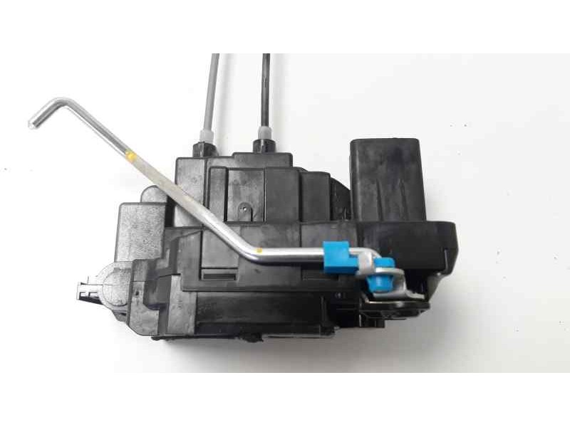 Recambio de cerradura puerta trasera derecha para hyundai i20 1.2 16v cat referencia OEM IAM 814201J520  