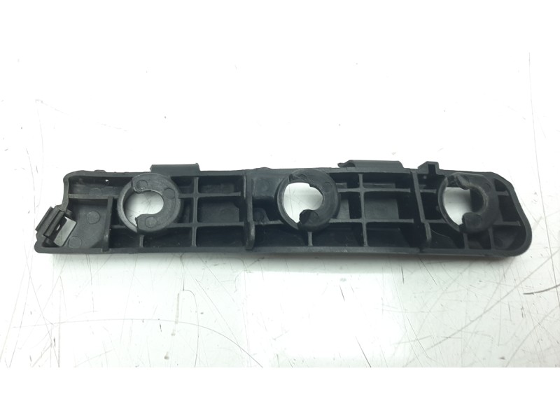 Recambio de moldura para kia rio 1.2 cat referencia OEM IAM 866141W200  