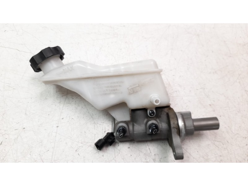 Recambio de bomba freno para hyundai tucson 1.6 crdi cat referencia OEM IAM 58510D7100  