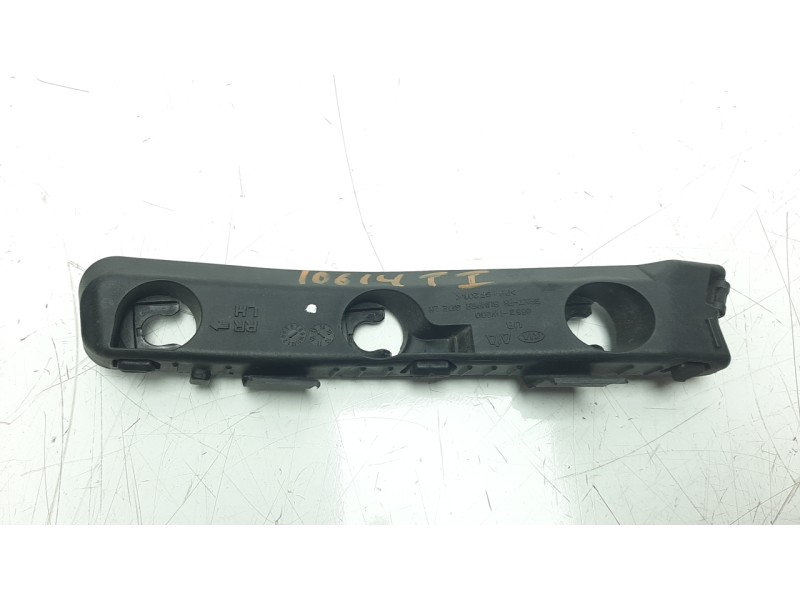 Recambio de moldura para kia rio 1.2 cat referencia OEM IAM 866131W200  