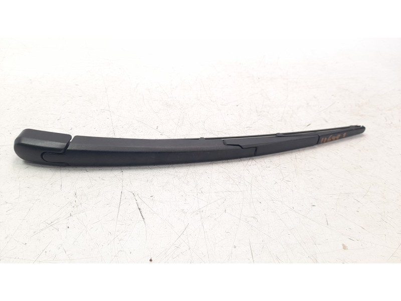 Recambio de brazo limpia trasero para hyundai tucson 1.6 crdi cat referencia OEM IAM 988152J000  