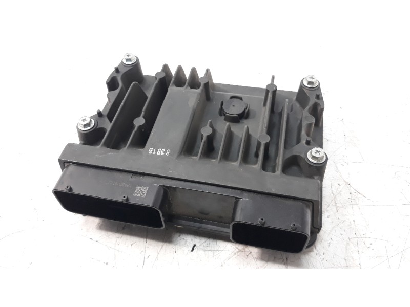Recambio de centralita motor uce para toyota corolla (e21) referencia OEM IAM 896610ZW50  