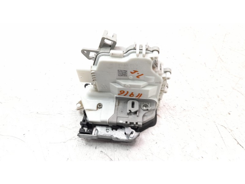 Recambio de cerradura puerta delantera izquierda para audi a3 sportback (8vf) referencia OEM IAM 8K0839015H  