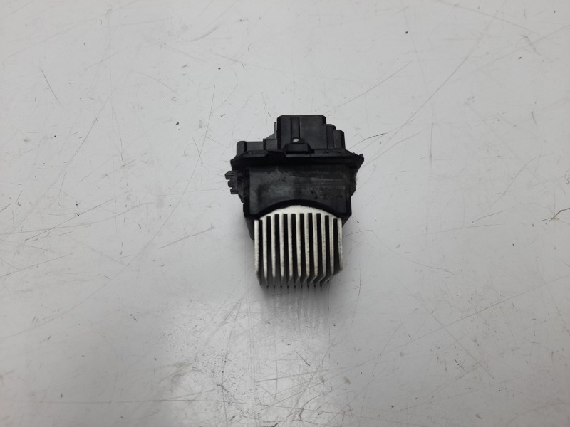 Recambio de resistencia calefaccion para peugeot 308 sw envy referencia OEM IAM T1000034ZC  