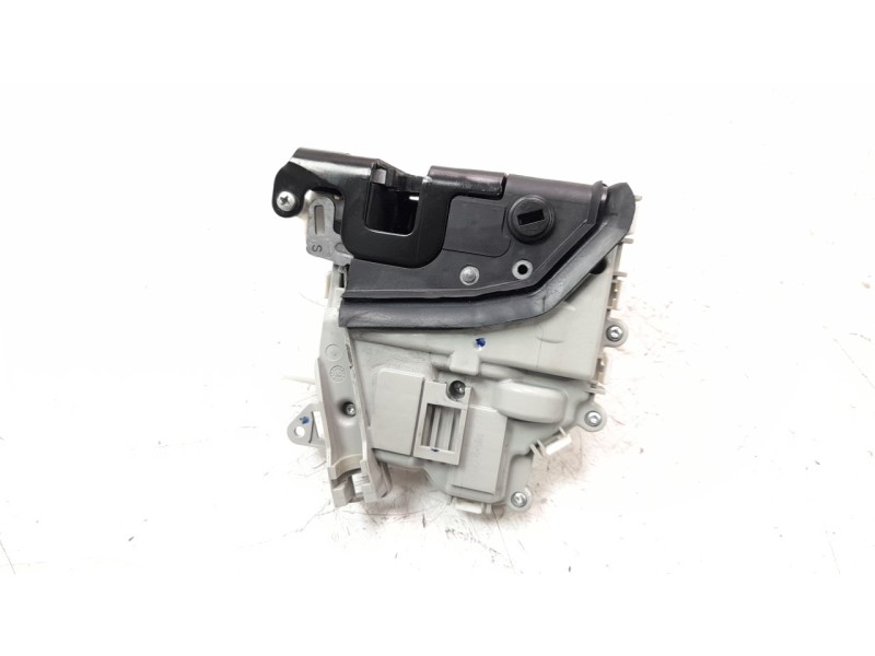Recambio de cerradura puerta delantera izquierda para audi a3 sportback (8vf) referencia OEM IAM 8K0839015H  