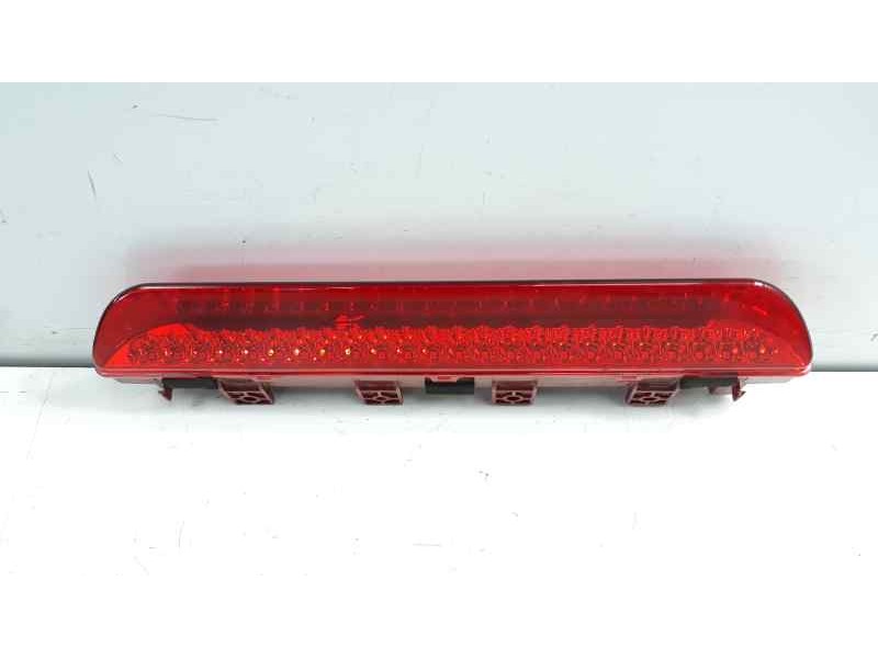 Recambio de luz central de freno para kia sportage concept 4x2 referencia OEM IAM 927003W000  