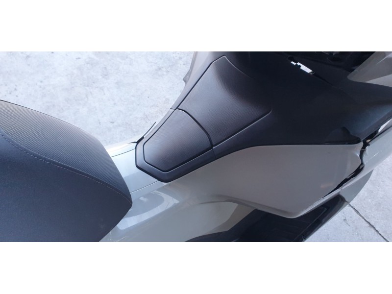 Recambio de deposito combustible para honda pcx 125 referencia OEM IAM 17510K1ZJ10  